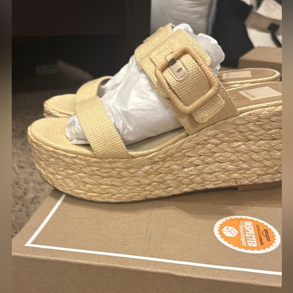 Dolce Vita Wedge Sandal - Picture 4 of 5